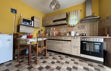 Eladó családi ház