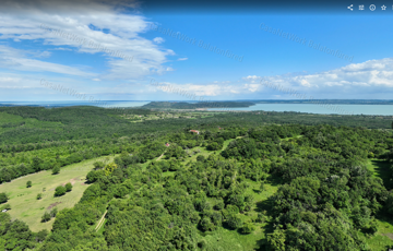 Eladó telek/földterület