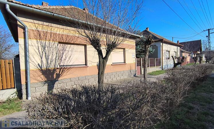 Eladó családi ház Törökszentmiklóson!                                 