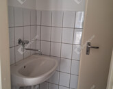 Kiadó iroda/üzlethelyiség Bana 350 000 Ft