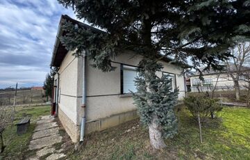 Eladó családi ház