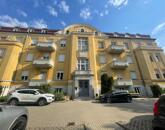 3 szobás lakás az Árpád-házban saját autóbeállóval eladó!