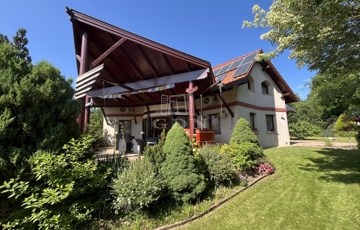 Eladó családi ház