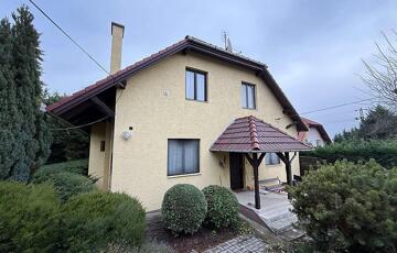 Eladó családi ház