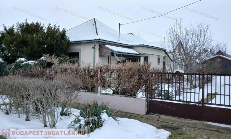 Eladó Martfűn egy 183 m2-es családi ház                                 