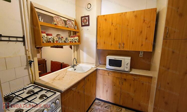 Eladó kétszobás lakás Szolnokon a Széchenyi Lakótelepen!