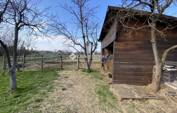 Eladó telek/földterület