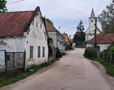 1900-ból felújításra váró parasztház KÁPTALANTÓTIBAN eladó