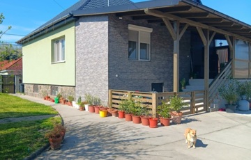 Eladó családi ház