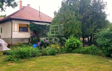 Eladó családi ház