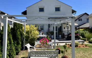 Eladó családi ház