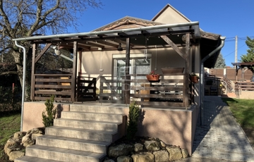 Eladó családi ház