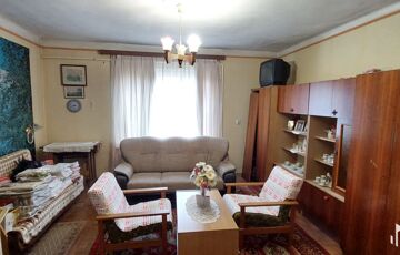 Eladó családi ház