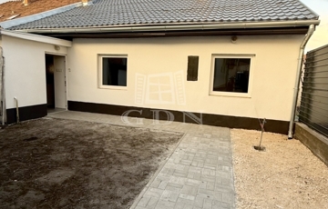 Eladó családi ház