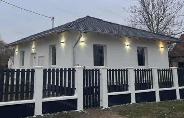 Eladó családi ház