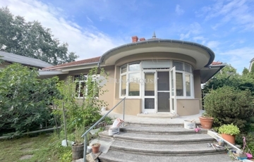 Kiadó családi ház