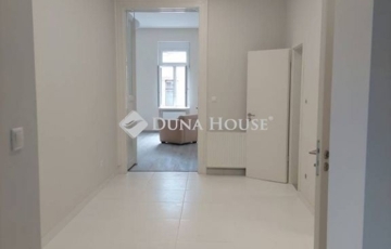 Eladó lakás