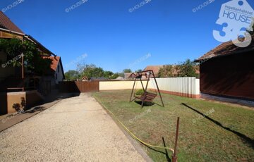 Eladó családi ház