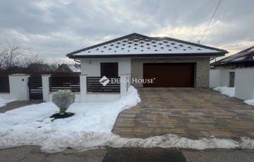 Eladó családi ház