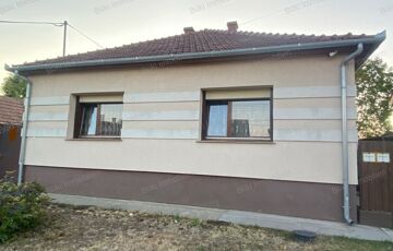 Eladó családi ház
