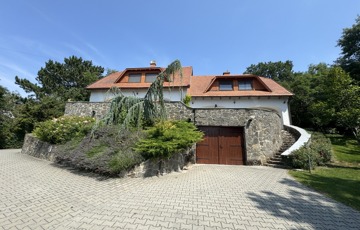 Eladó családi ház