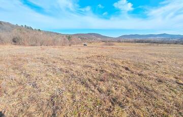Eladó telek/földterület