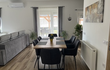 Eladó családi ház