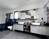 Eladó családi ház Pécs 149 000 000 Ft