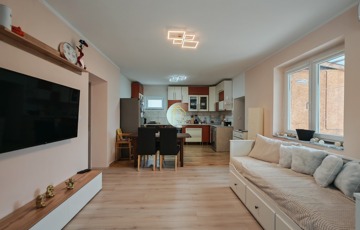 Eladó családi ház