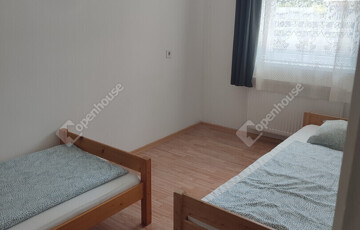 Kiadó családi ház