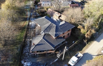 Eladó családi ház