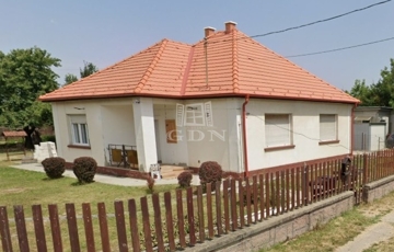 Eladó családi ház
