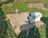 Eladó Tiszaföldváron egy 3718 m2-es telek hűtőházzal.