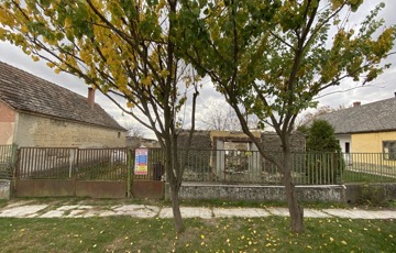 Eladó telek/földterület