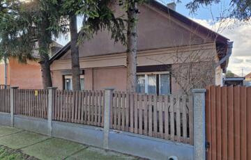 Eladó családi ház