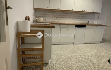 Eladó lakás