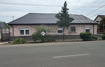 Eladó családi ház