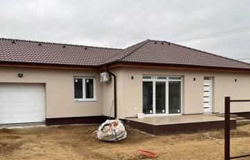 Eladó családi ház