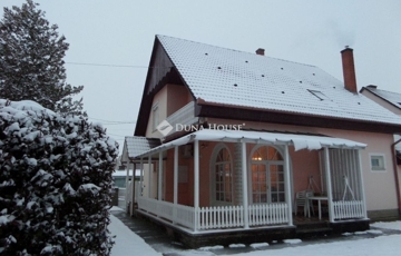 Eladó családi ház