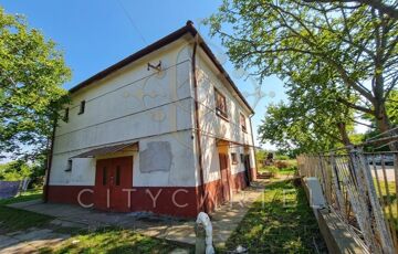 Eladó családi ház