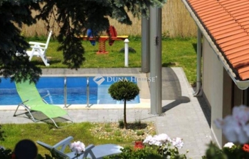 Eladó családi ház