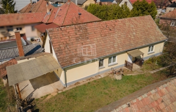 Eladó családi ház