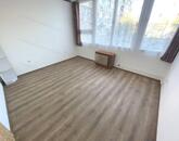 Napfényes, tágas lakás