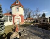 Eladó családi ház Komárom 93 296 000 Ft