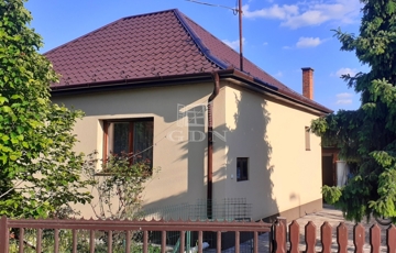 Eladó családi ház