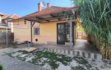 Eladó családi ház