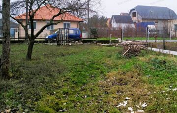 Eladó telek/földterület