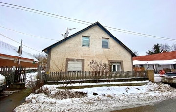 Eladó családi ház