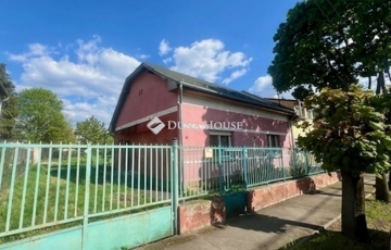 Eladó családi ház