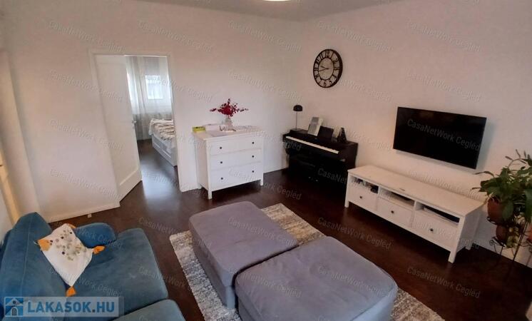 Eladó ceglédi 83 m2 tégla lakás.                                 